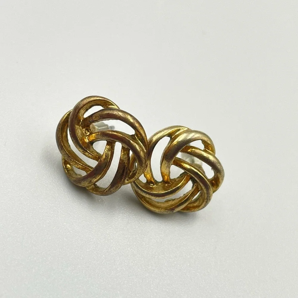 Vintage VTG Gold Tone Knot Stud Earrings Openwork Celtic Love Knot Style Pierced